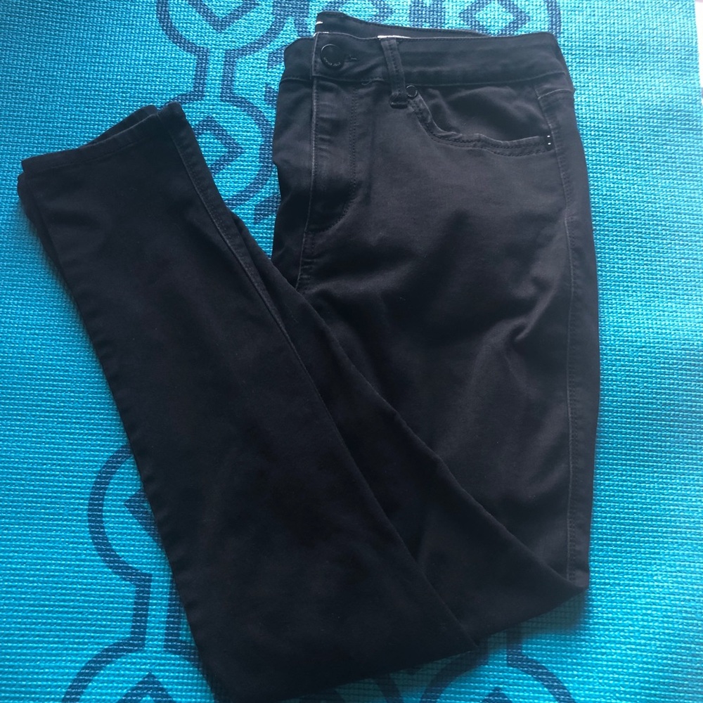 SEVEN7 All Black high rise skinny jeans in Size 12